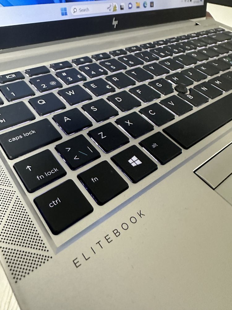 HP EliteBook 840 G8- Intel Core i5 1135G7-16Gb-256Gb-Garantie nov 2024