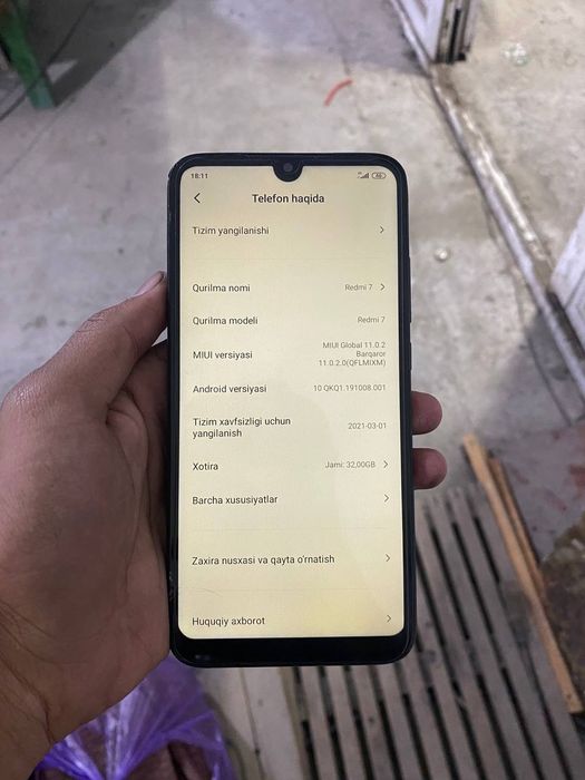 Redmi 7 sotiladi holati ideal aybi yu xotira 2/32 batarekasi 2kunga ye