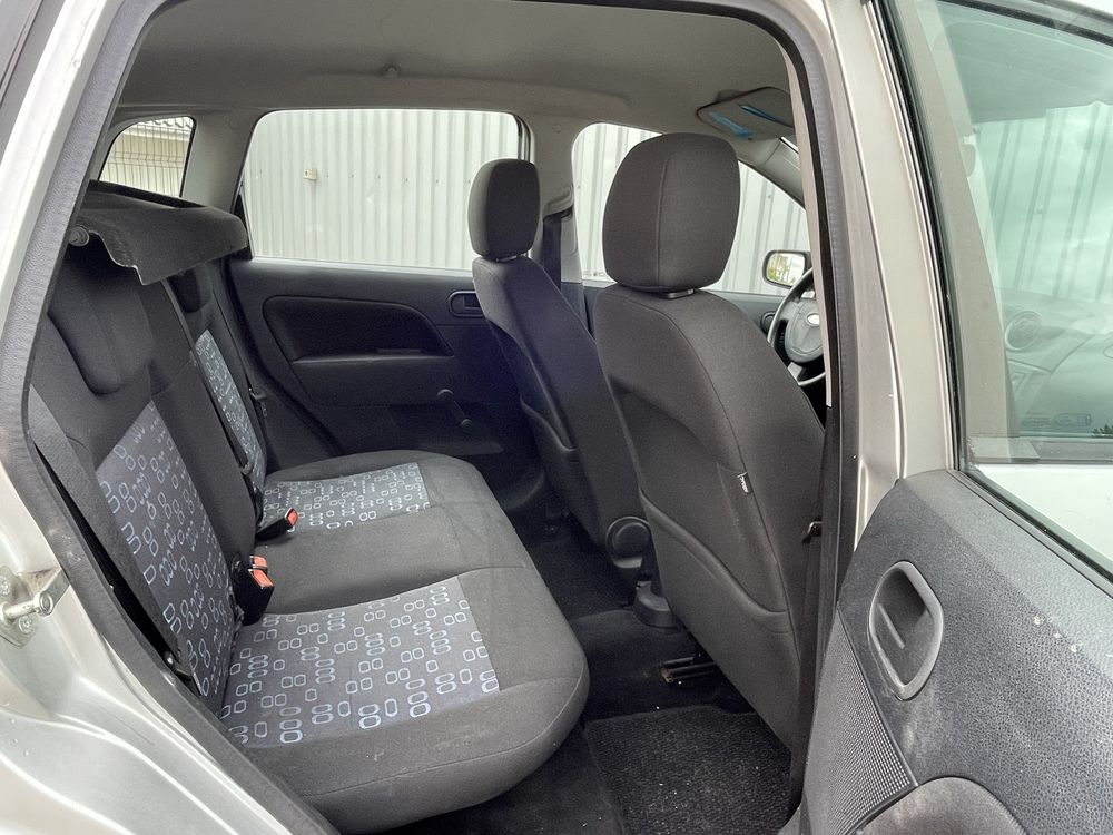 Ford Fiesta 1.4MPI benzina 80CP 2005 EURO-4 *Stare foarte buna*