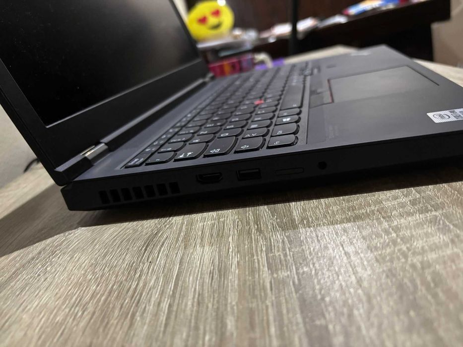 Laptop Lenovo ThinkPad P17 - I7-10850H-32 gb-ssd 1tb-17.3 inch full hd