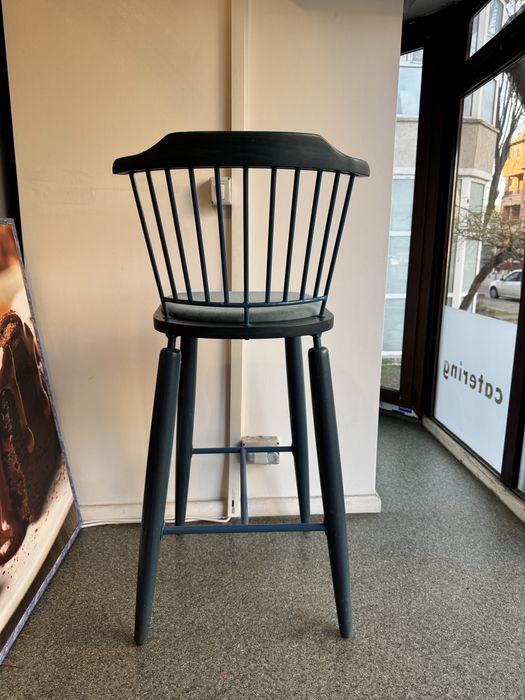 Scaun bar înalt, din lemn și metal, cu șezut tapițat-41buc disponibile
