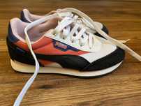 Pantofi sport Puma 35