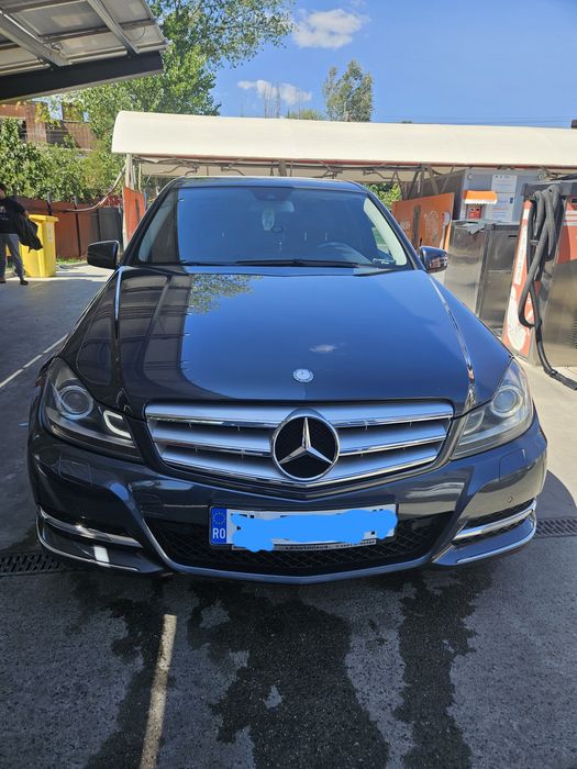 Vând Mercedes Benz