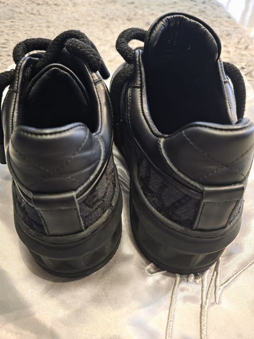 Нови V.a.l.e.n.t.i.n.o ест.кожа 39 размер