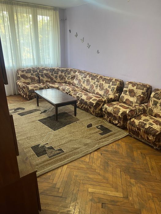 Дава се под наем Тристаен апартамент в Казанлък - 110 кв.м за 229.5 € - Снимка #1