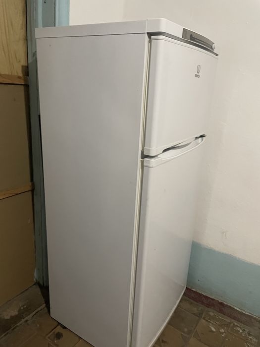 Продается холодильник