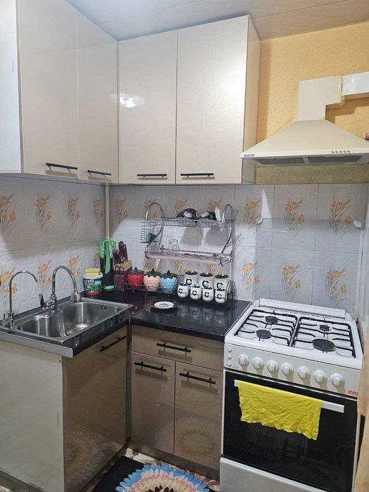 3 хоналик 1 этаж севирный, 4 поликленика