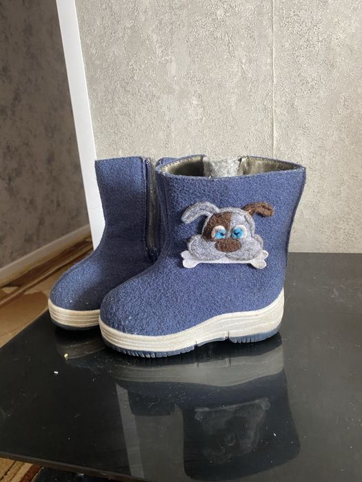 Продам сапожки на мальчика