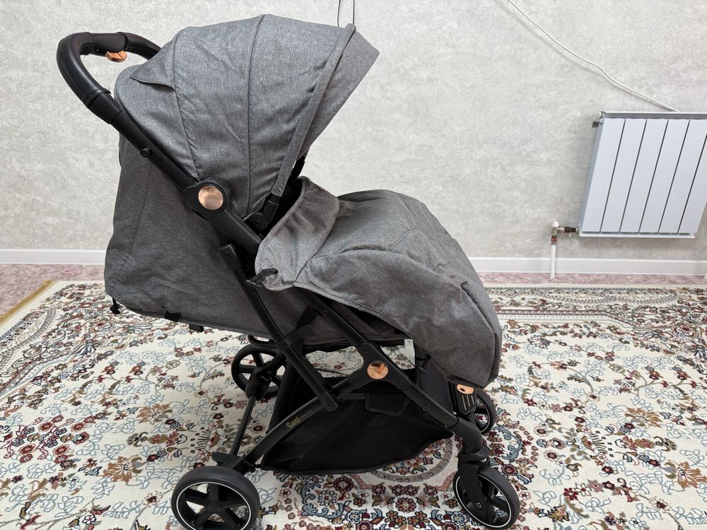 Продам детскую коляску
