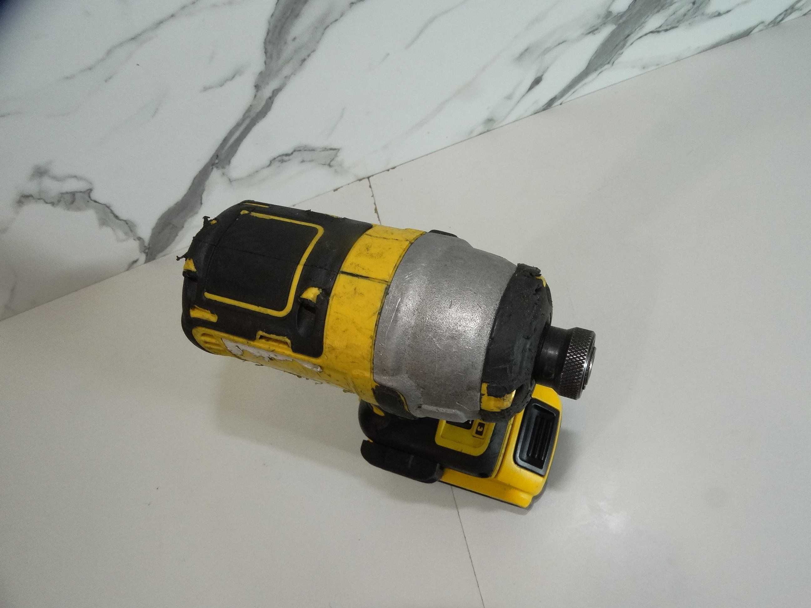 Dewalt DCF 887 - Импакт драйвер