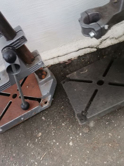 стойка за бормашина дрелка