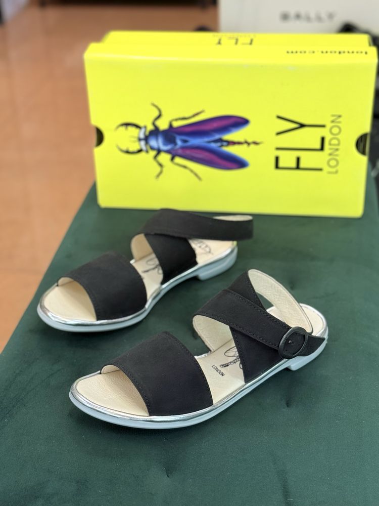 Дамски сандали Fly London