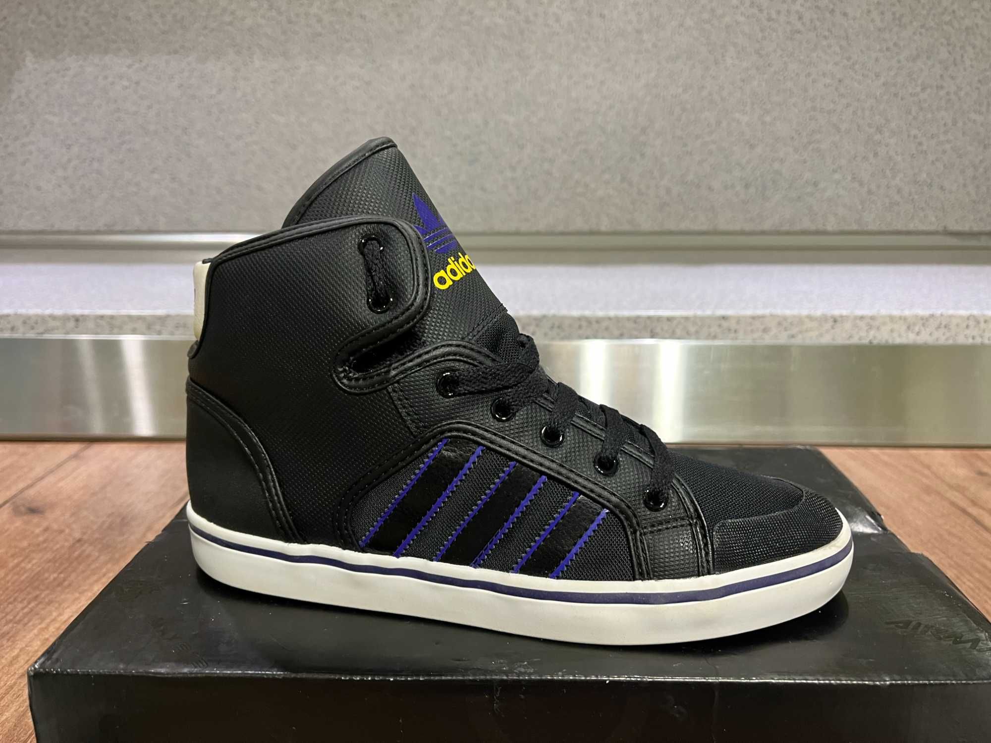 ОРИГИНАЛНИ *** Adidas Originals HI Top / Black Anthracite