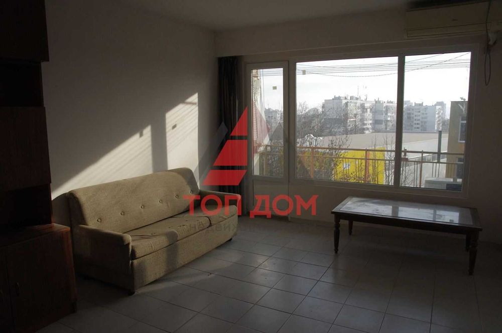 Дава се под наем Тристаен апартамент в Варна, Цветен квартал - 65 кв.м за 306 € - Снимка #2