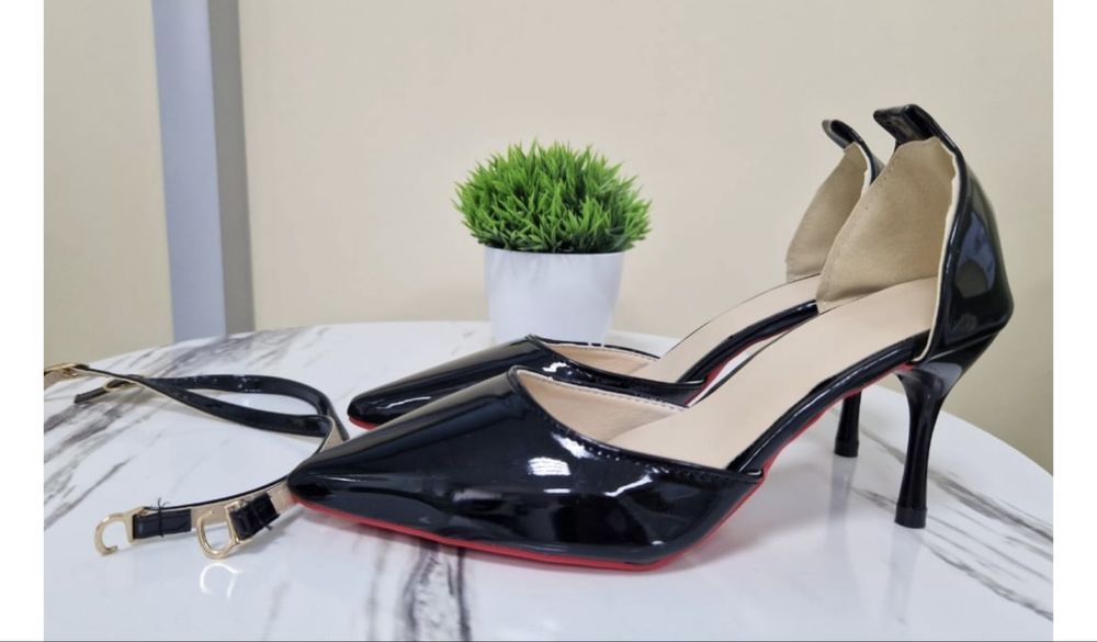 Туфли черный лакированный