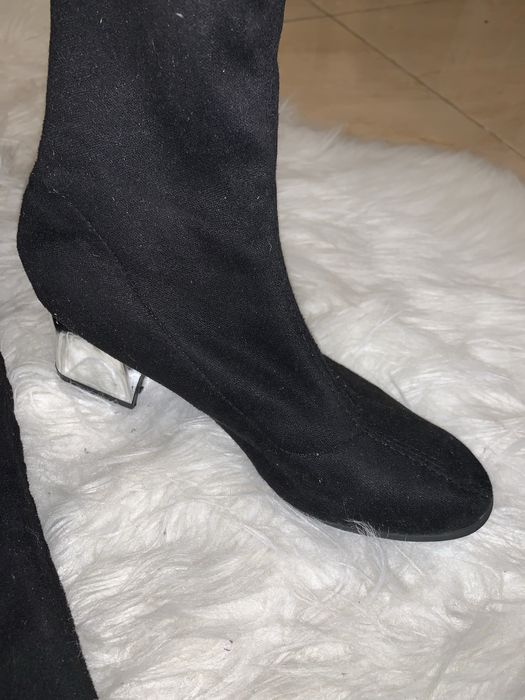 Cizme negre lungi piele intoarsa toc gros argintiu strasuri