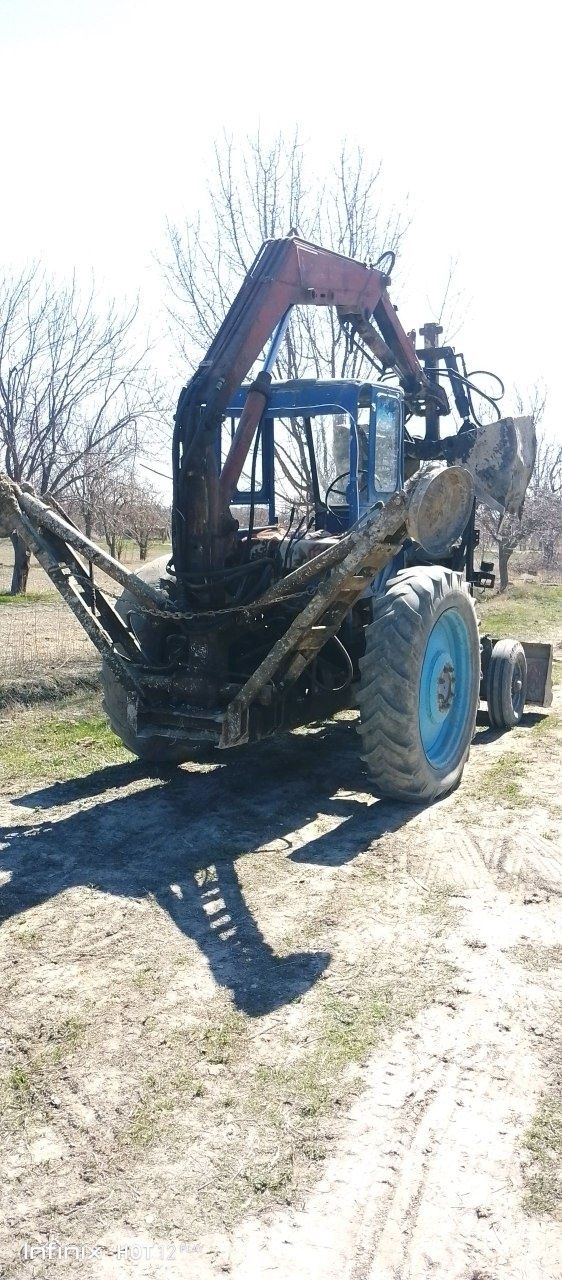 Traktor T-28 sotiladi ma'lumot uchun telefon qiling