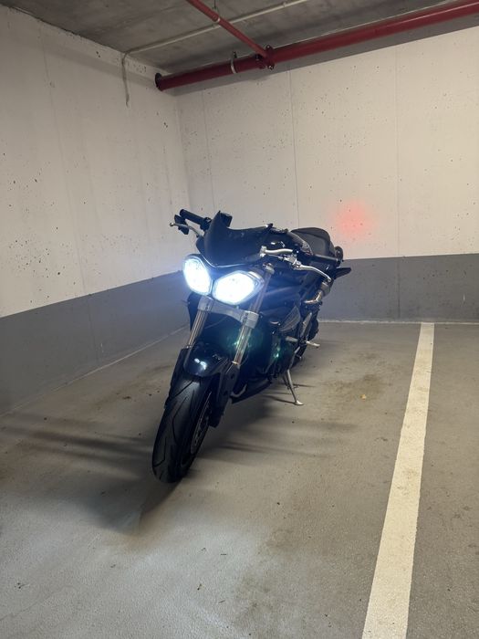 Triumph Speed Triple 1050 Abs Akrapovic full led