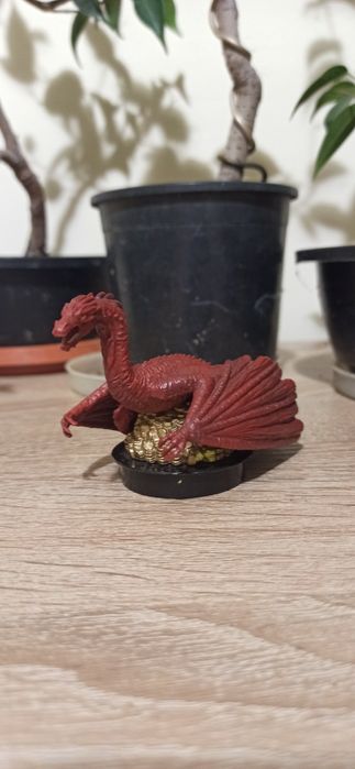 Dragonul Smaug din the hobbit