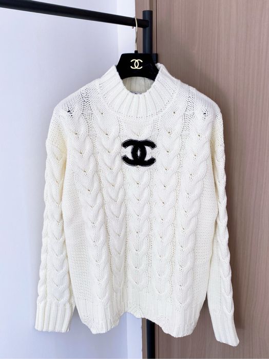 Bluza Chanel , calitate premium , pe comanda , noua , S
