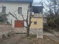 Двуетажна къща във вилна зона на Балчик