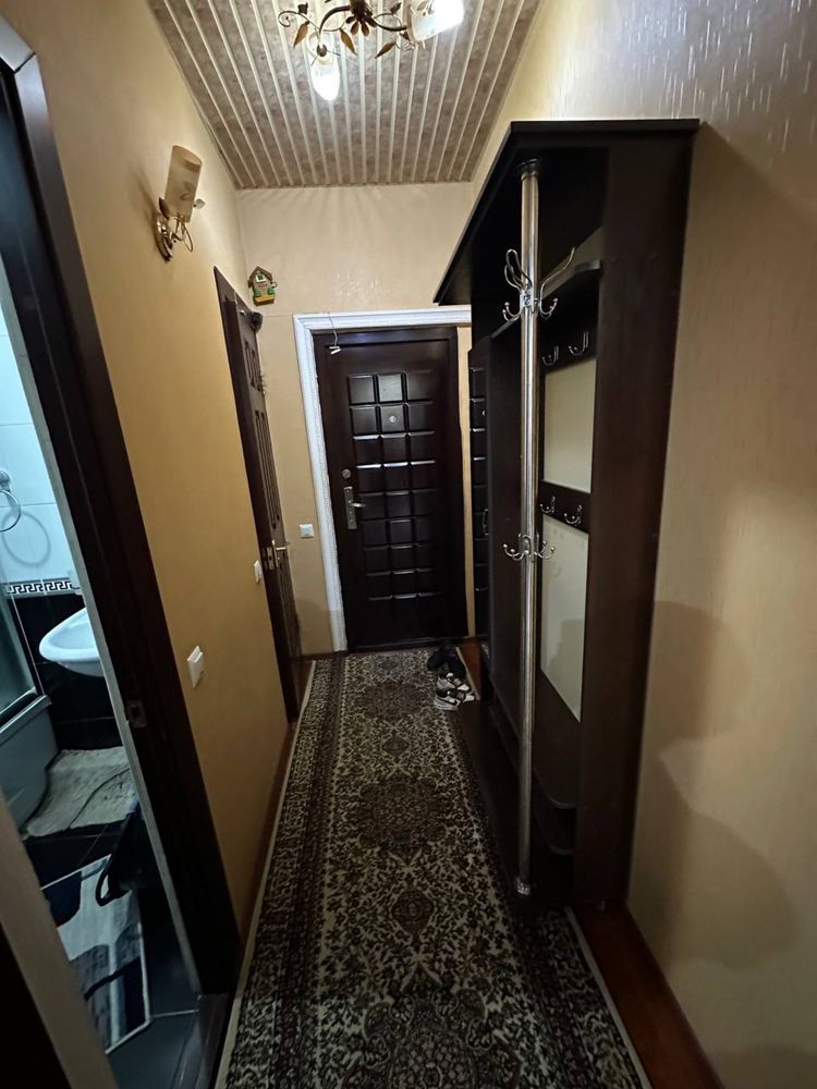 Чиланзар 11. Срочно арегда 2 х комнатная 450