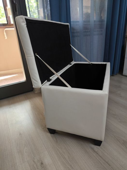 Пейка-ракла и две табуретки с място за съхранение 
Размери:	Дължина 80