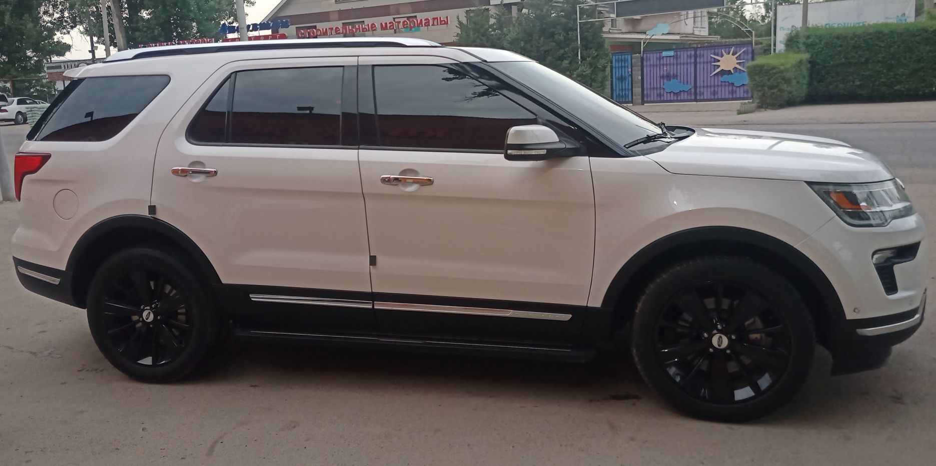 Форд Эксплорер 5 второй рестайлинг Ford explorer 2018 объем 2,3литра