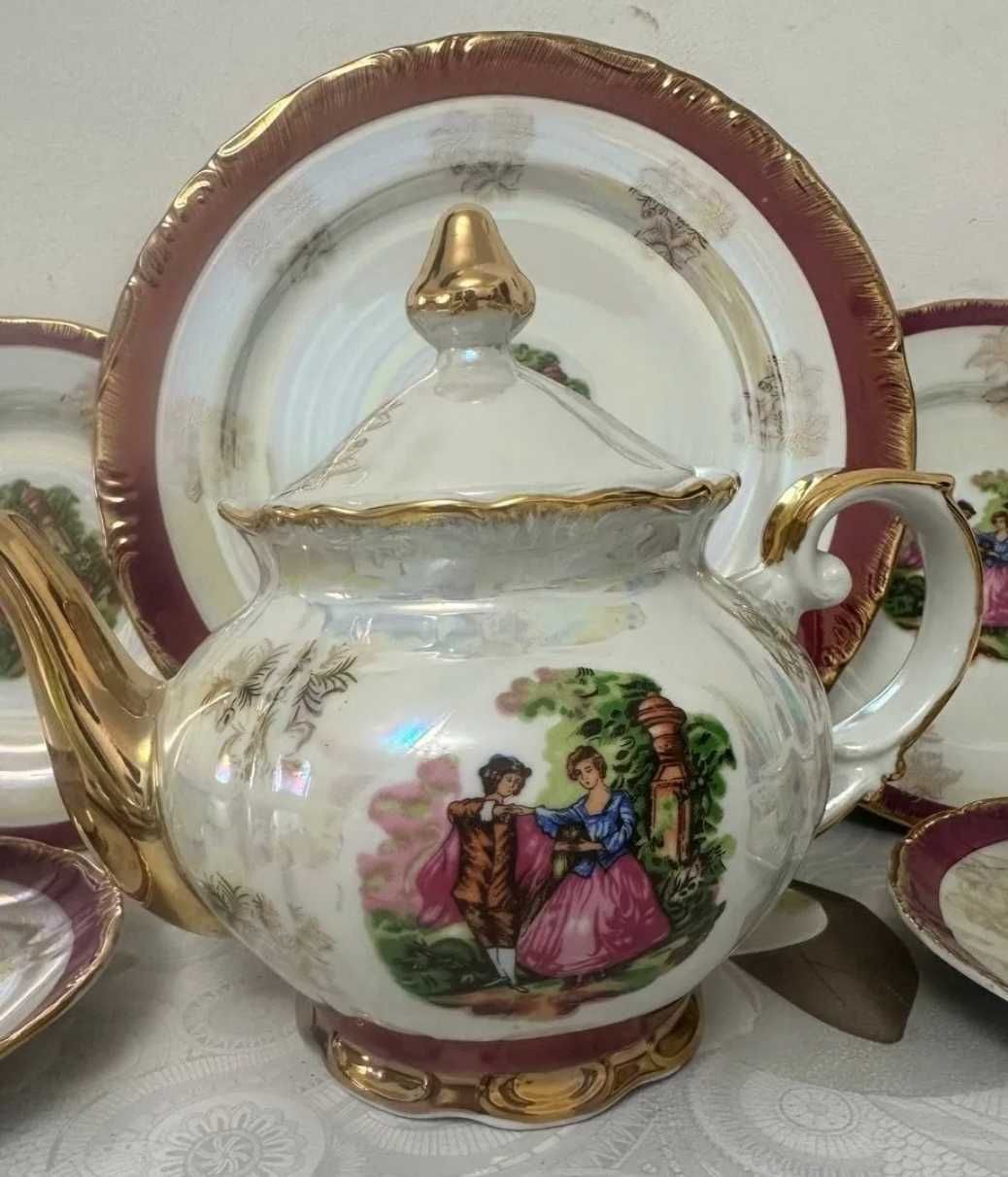 Винтажный чайный сервиз Мадонна