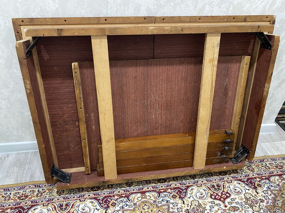 Продам разборныы стол, советский