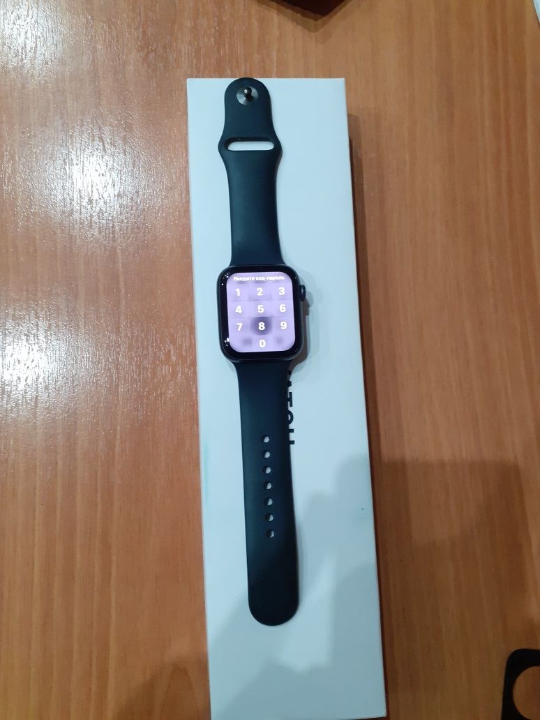 Смарт часы Apple Watch SE 1 44 mm