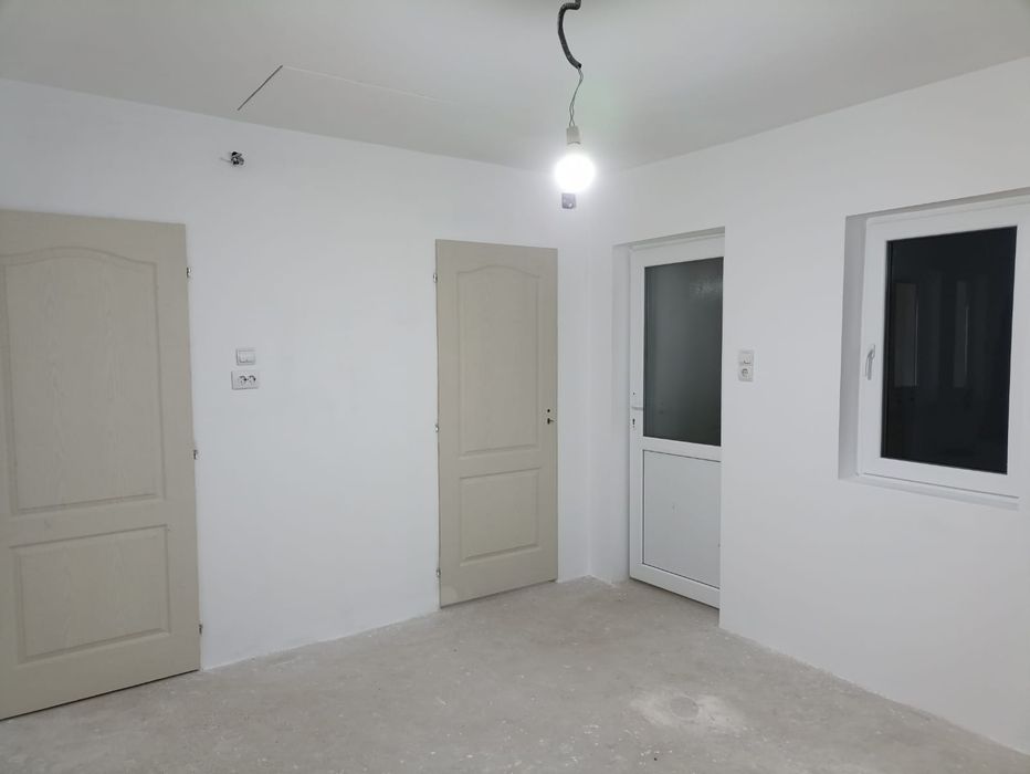 Casa 3 camere de vinzare la tara