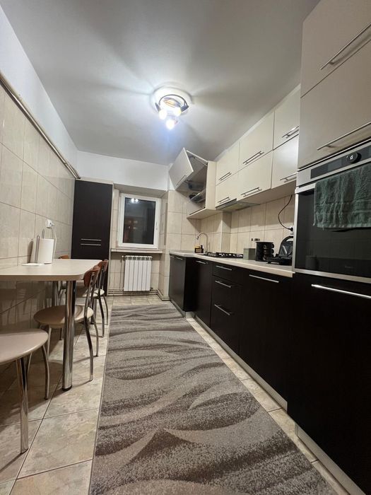 Apartament 3 camere decomandat Pacurari la bulevard