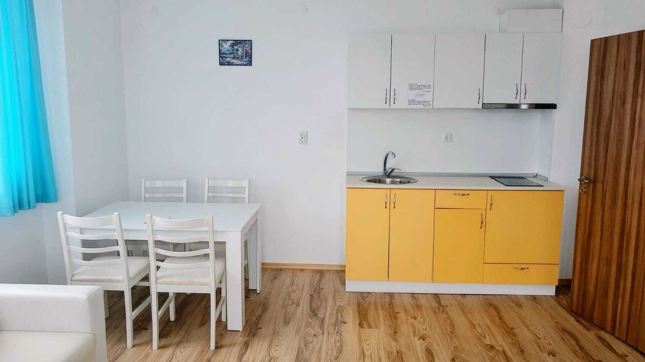 Продава се Двустаен апартамент в Ахелой - 65 кв.м за 495 €/кв.м - Снимка #2