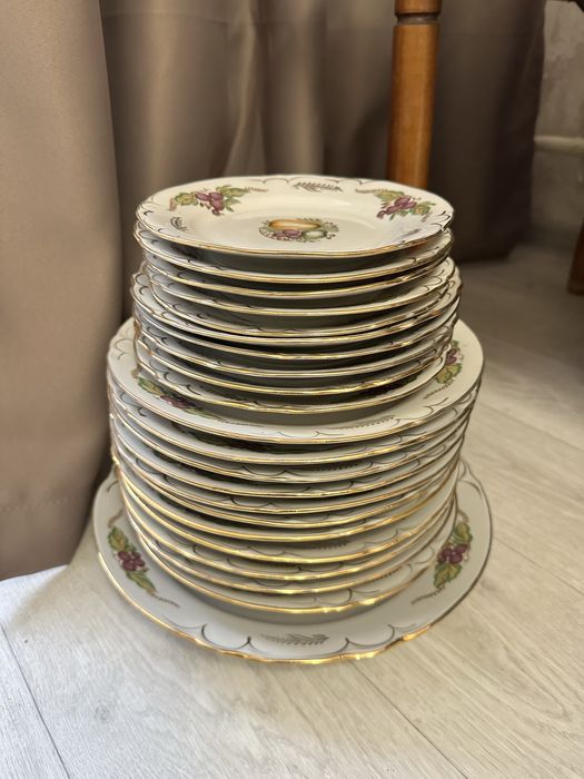 Сервиз. Тарелки столовые.