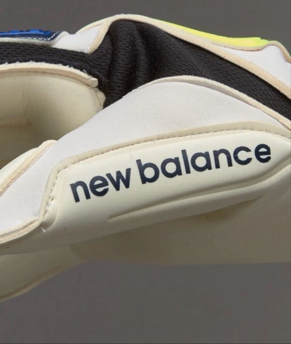 Manusi portar New Balance