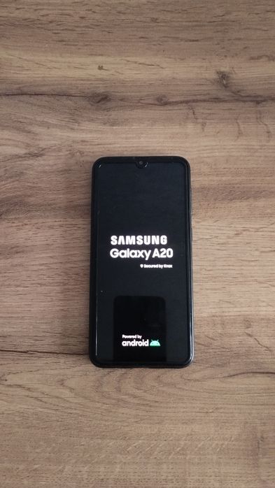 Продам Samsung А20