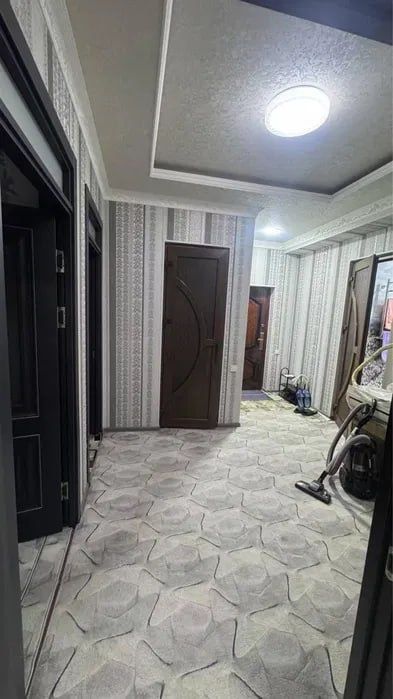 Продаётся квартира  кирпич новостройка Чиланзар 24 кв 3/3/5