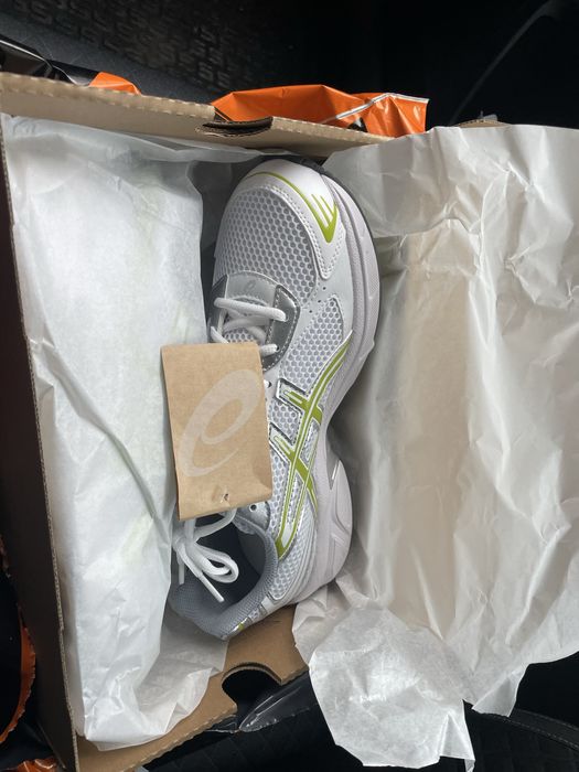 Маратонки Asics чисто нови