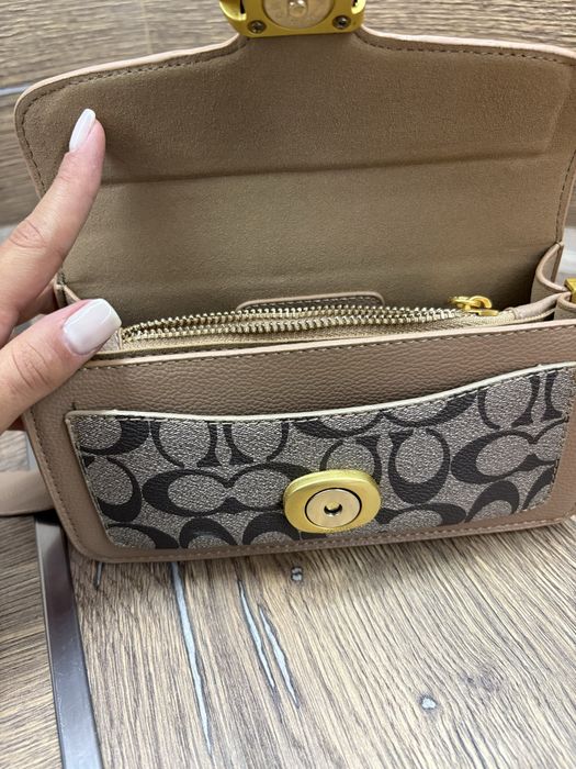 Дамски чанти Coach различни размери