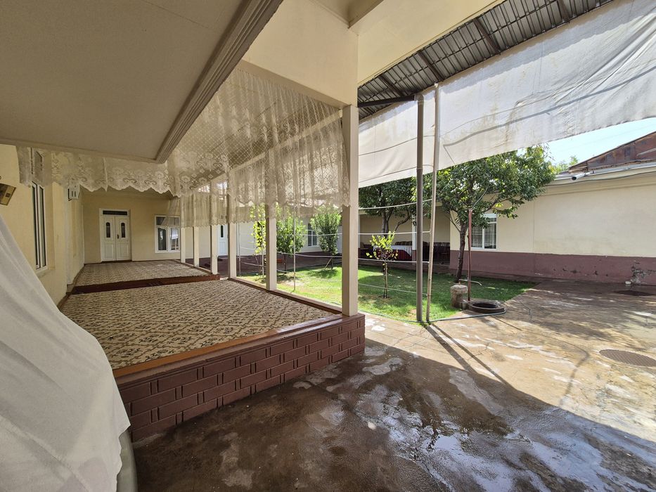 Fayzli xonadon sotiladi