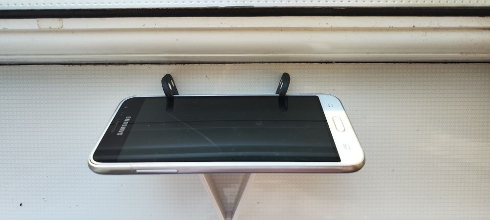 Samsung Galaxy J3 (2016) SM-J320F/DS pentru piese!