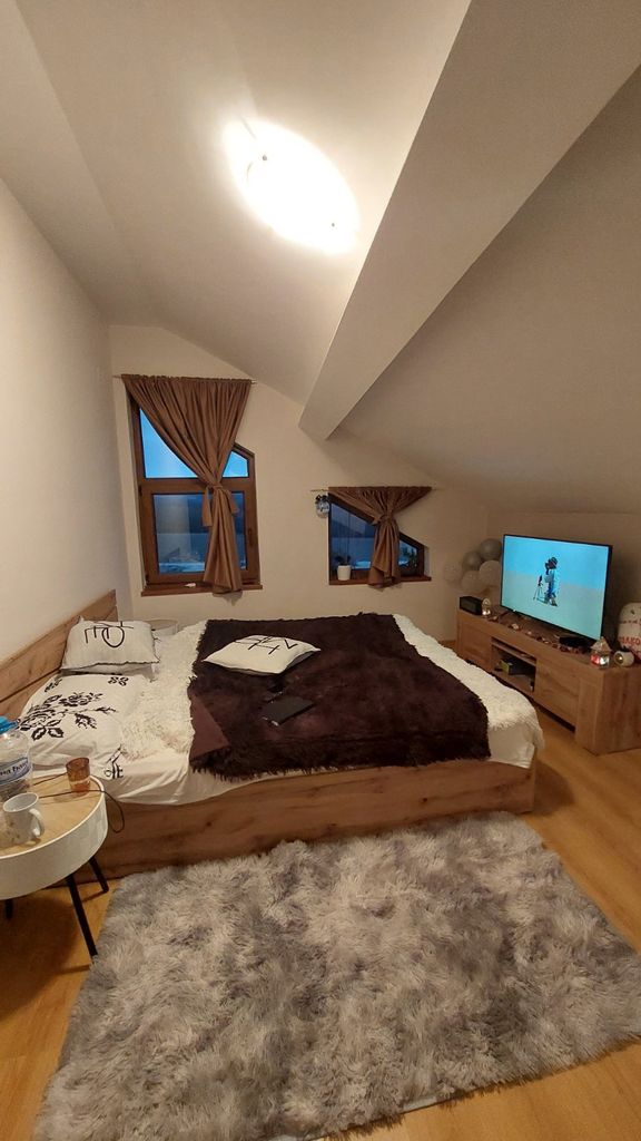 Продава се Ателие в Разлог - 57 кв.м за 764 €/кв.м - Снимка #2