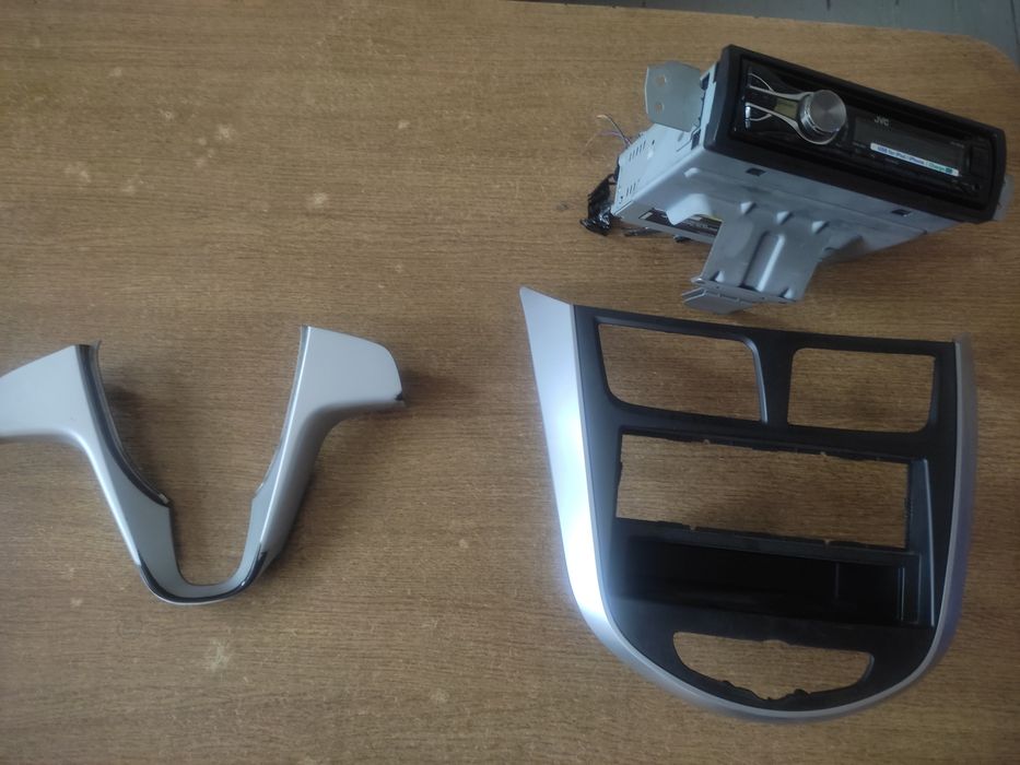 Рамка с магнитолой