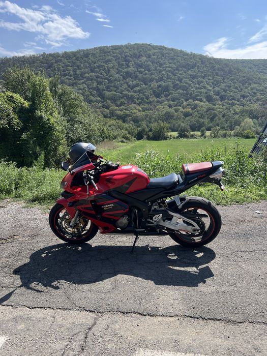 Honda CBR 600 RR pc37 an 2003