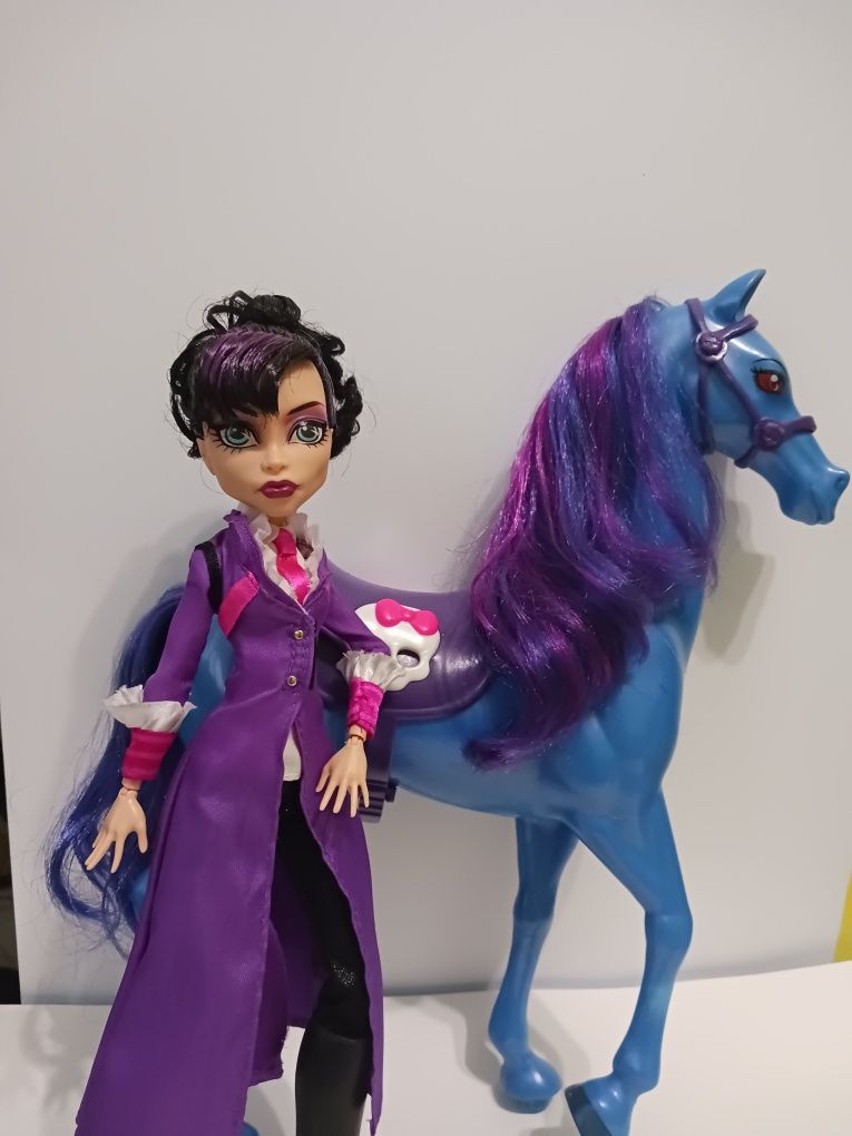Кукла Monster high