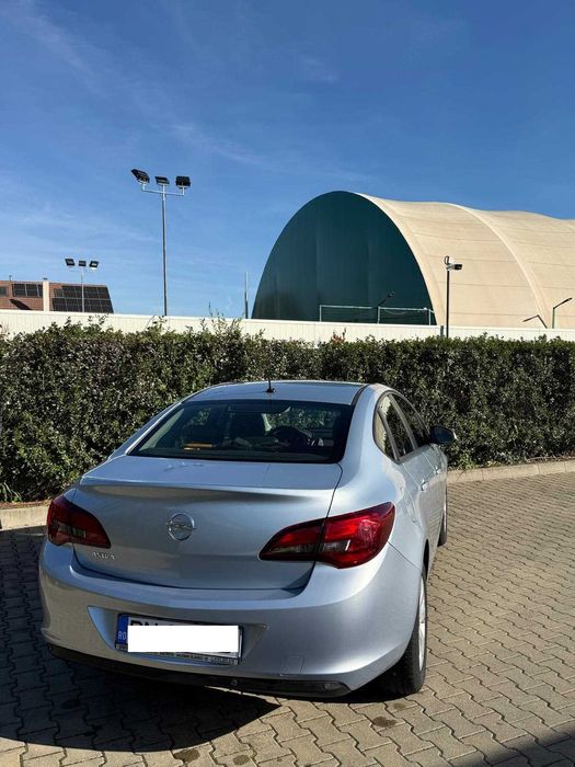 Opel Astra Sedan J 2016