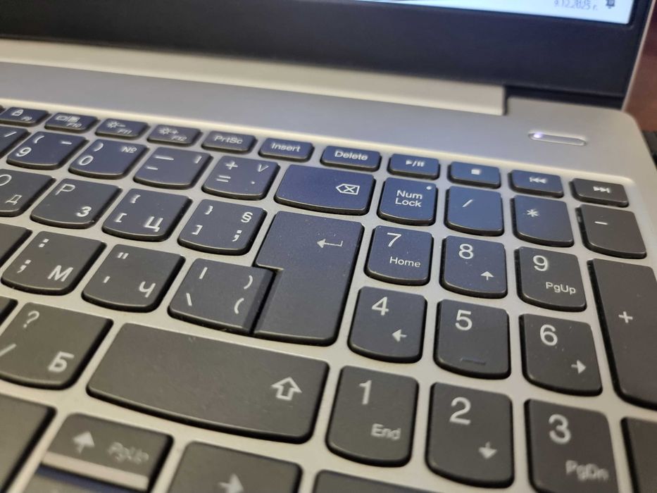 Lenovo IdeaPad 15.6" IPS, i5-8265U