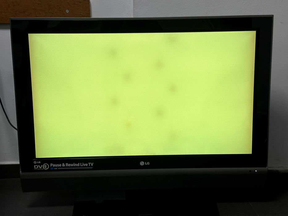 Телевизор LG37LC2RR - 37''