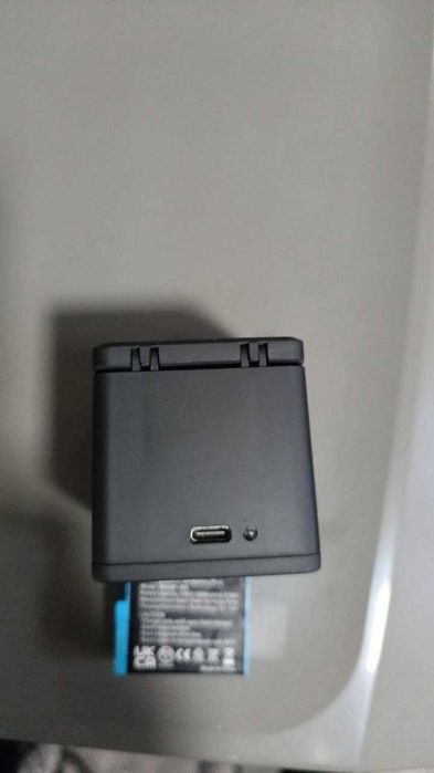 Зарядное устройство для Gopro Hero 11/10/9 с аккумуляторами.